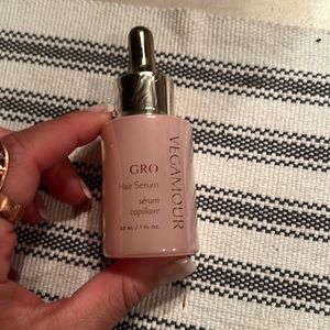 New unopened Vegamour GRO hair serum